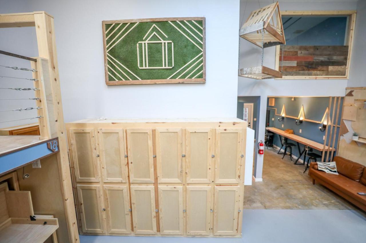 Hostal Podshare Marina *