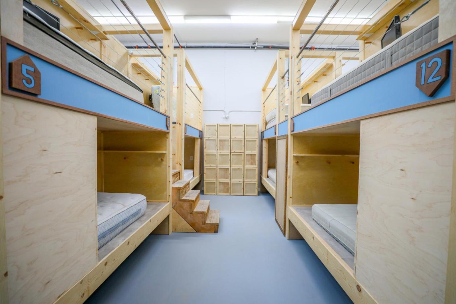 Hostal Podshare Marina